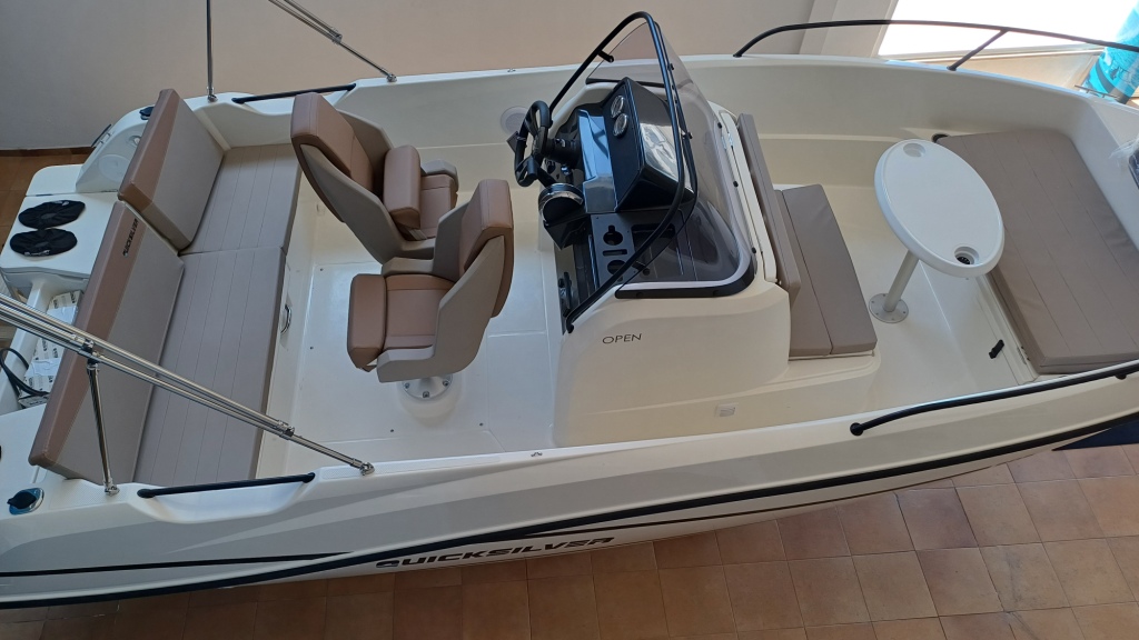 5_QS 605 OPEN_133304.jpg